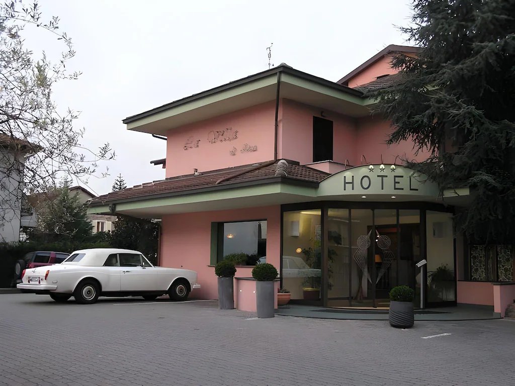 La Villa, Sure Hotel Collection by Best Western