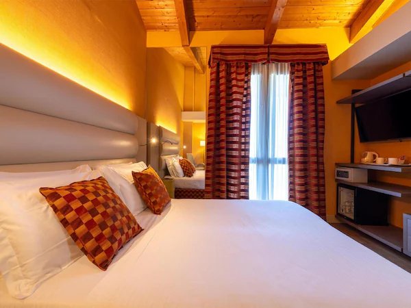 La Villa, Sure Hotel Collection by Best Western