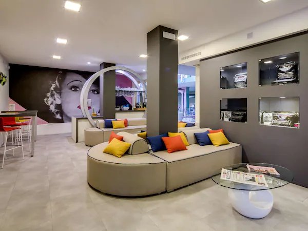La Villa, Sure Hotel Collection by Best Western