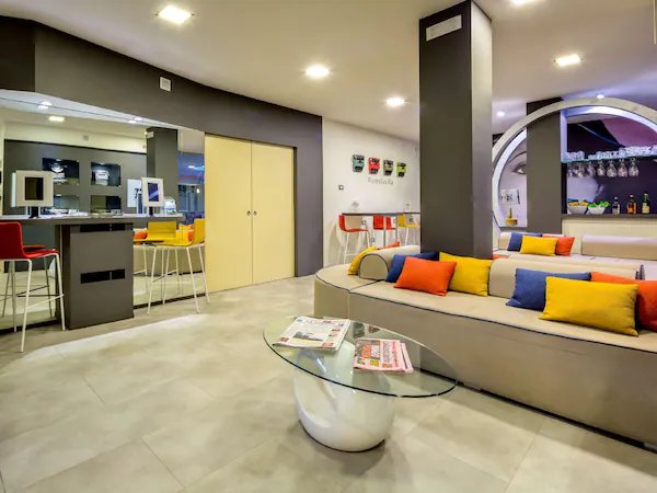 La Villa, Sure Hotel Collection by Best Western