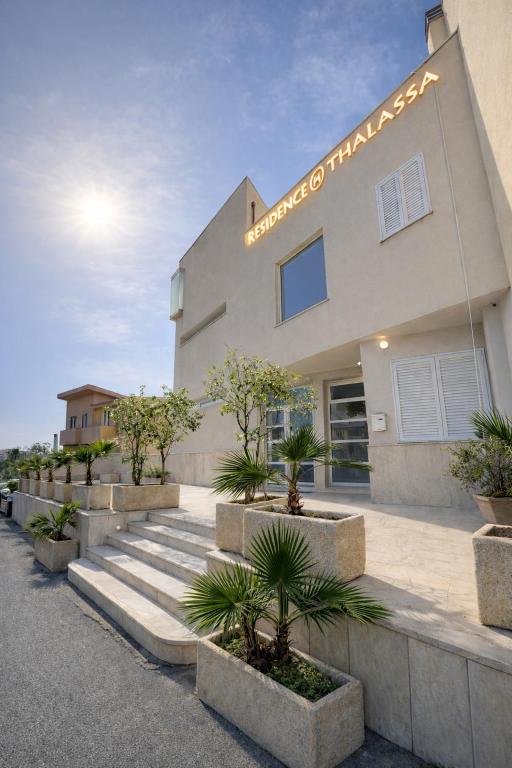 Thalassa Panoramic Suites
